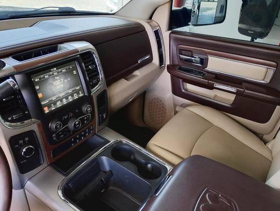 RAM 2500 6.7 LARAMIE 4X4 CD I6 TURBO DIESEL 4P AUTOMÁTICO